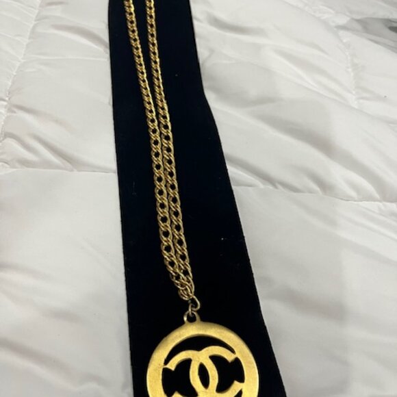 CHANEL LOGO Necklace Gold Plated - Picture 9 of 10